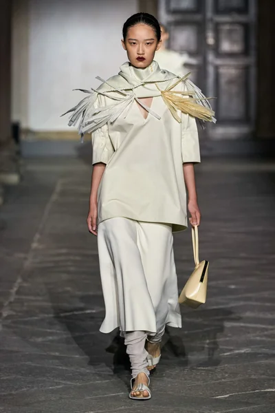 Look 38